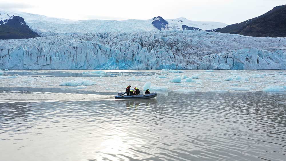 Fjallsarlon Icebergs Glacier Lagoon zodiac boat