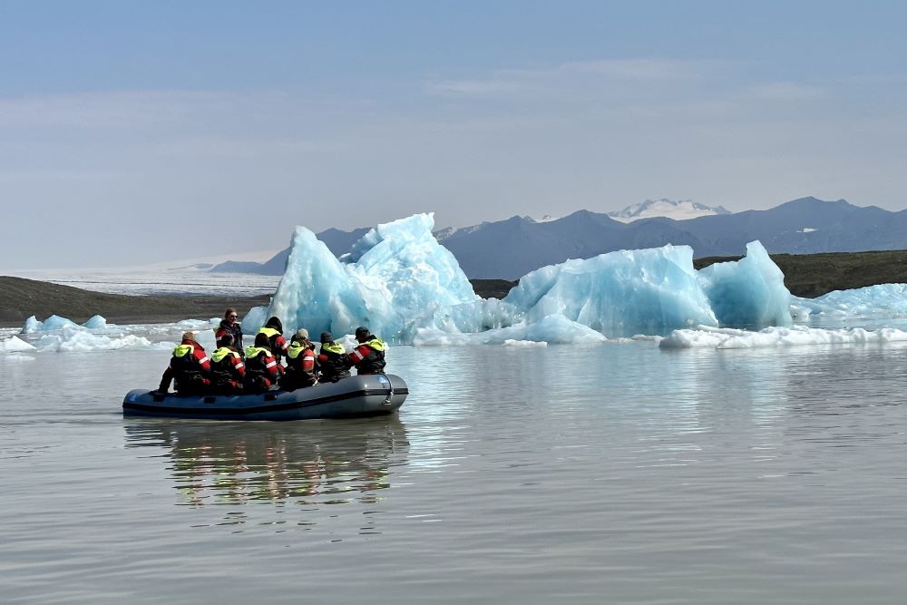 Fjallsarlon Glacier Lagoon boat tour
