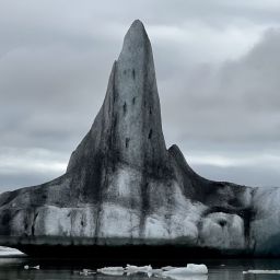 Iceberg Fjallsarlon Glacier Lagoon - Hallgrimskirkja Church