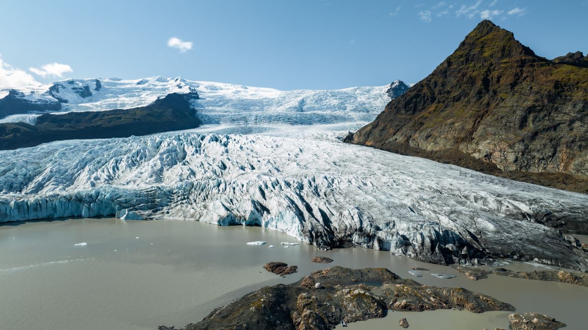 1. Fjallsarlon Lagoon Vatnajokull Glacier- Jón Ragnar Jónsso