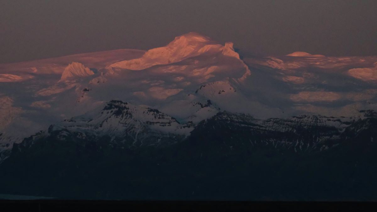 1. Vatnajökull Glacier Iceland leon-rohrwild