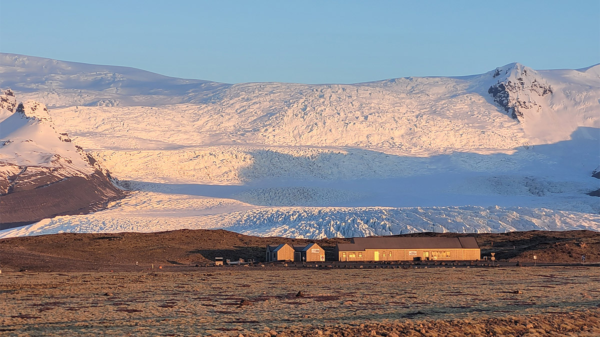 Fjallsjokull-and-Fjallsarlon-service-center_1