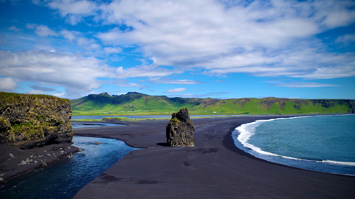 Arnardrangur-site Arnardrangur landscape iceland