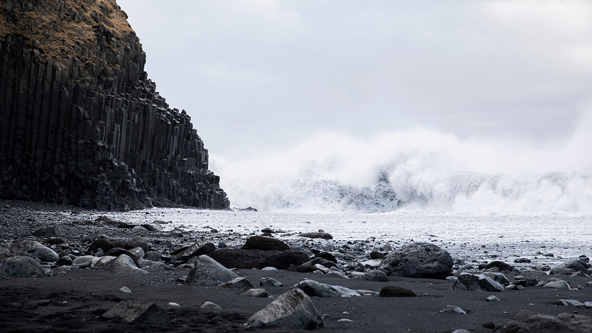 basalt-column Basalt Iceland Tour