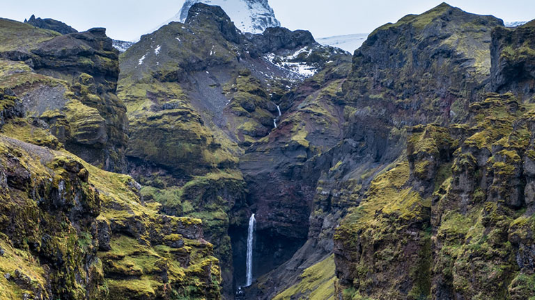 Múlafoss Múlafoss is a stunning waterfall deep in the Múlagljúfur canyon by Fjallsárlón.