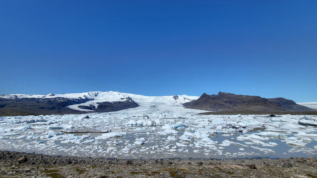 The-Life-Cycle-of-an-Iceberg-in-Fjallsárlón---Pic-6
