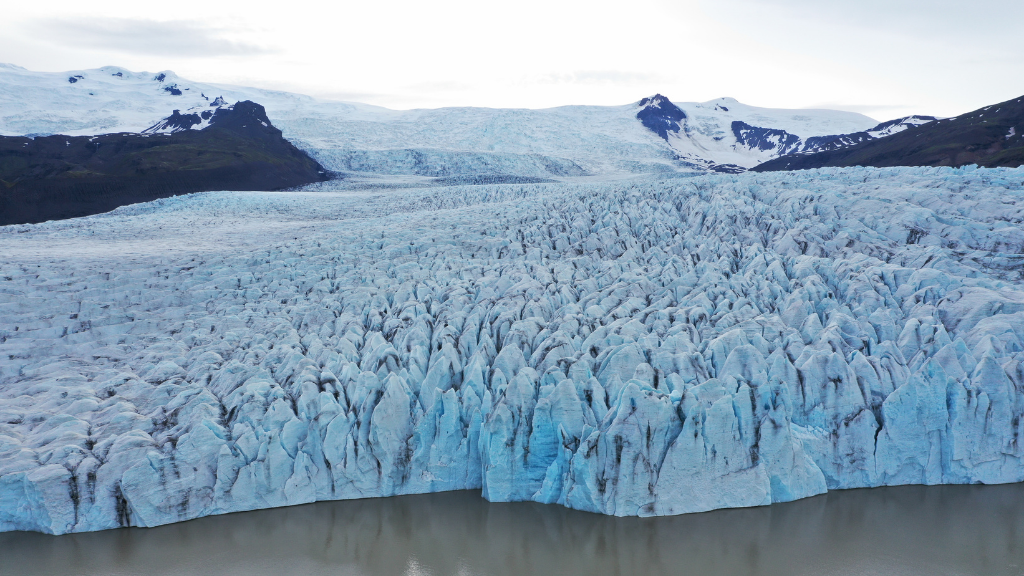 The Life Cycle of an Iceberg in Fjallsárlón - Pic 7