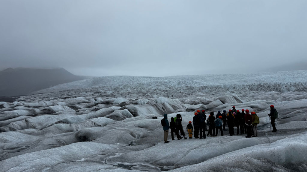 Glacier-hiking-for-beginners-pic-4