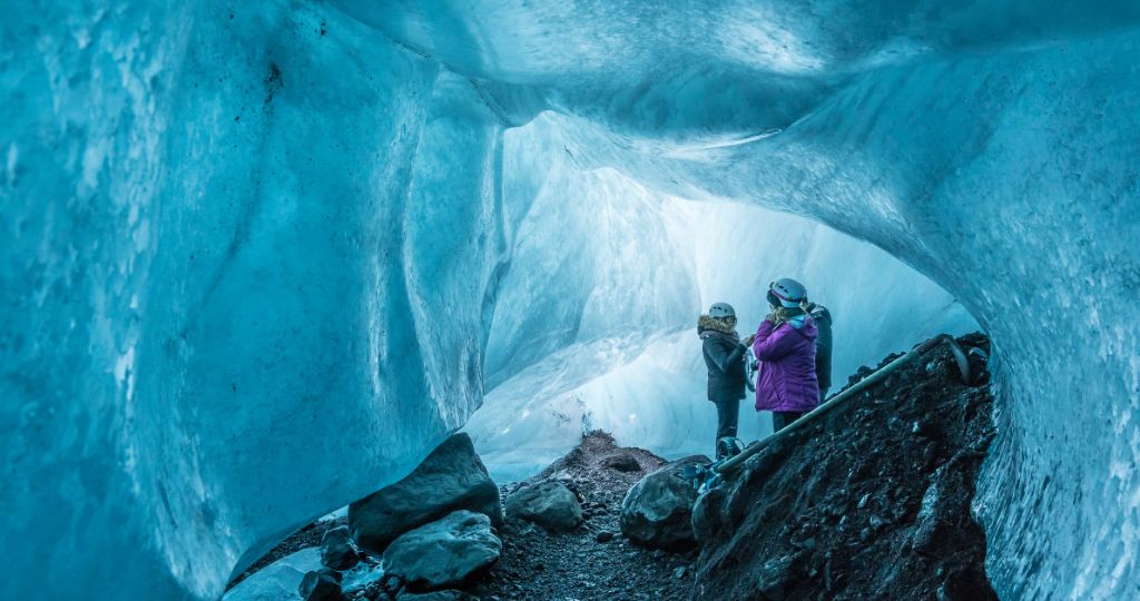 Why-Iceland’s-Ice-Caves-are-Changing_-the-Impact-of-Melting-Glaciers---1