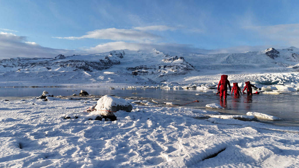 Ice-Floating---Your-total-connection-with-nature---Pic-1