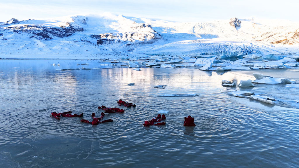 Ice-Floating---Your-total-connection-with-nature---Pic-2