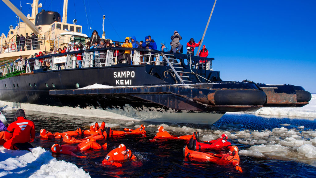 Ice-Floating---Your-total-connection-with-nature---Pic-4